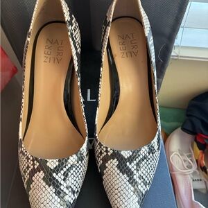 Naturalizer Black and Cream Snakeskin Heels